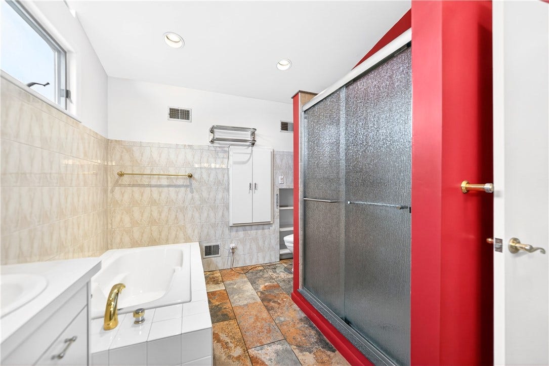 1443 Stoltz Rd, Bethel Park, PA 15102