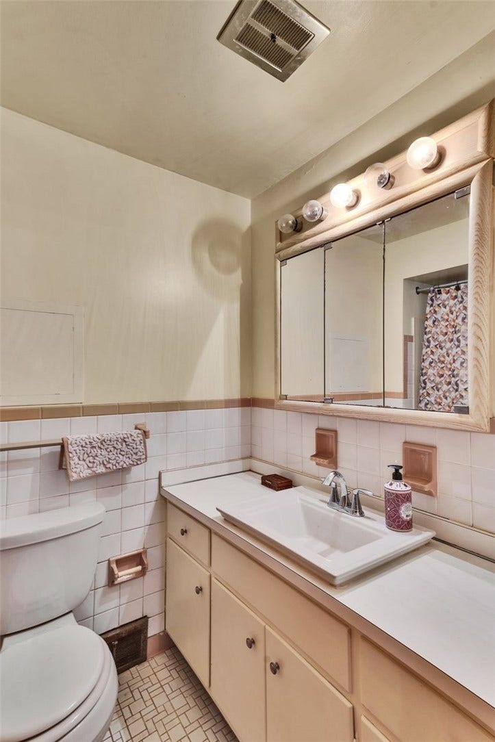 605 Short St, Greensburg, PA 15601