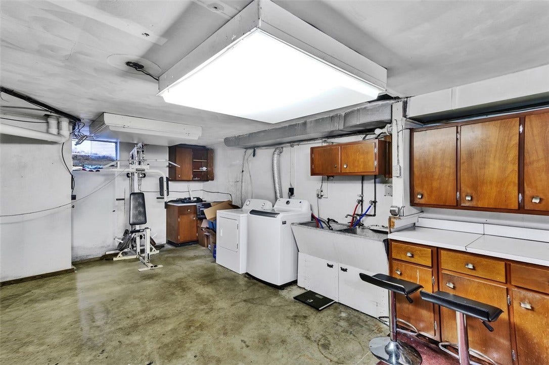 605 Short St, Greensburg, PA 15601