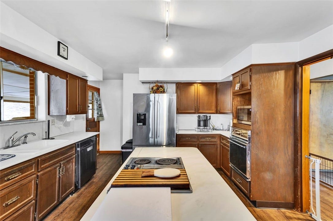 605 Short St, Greensburg, PA 15601