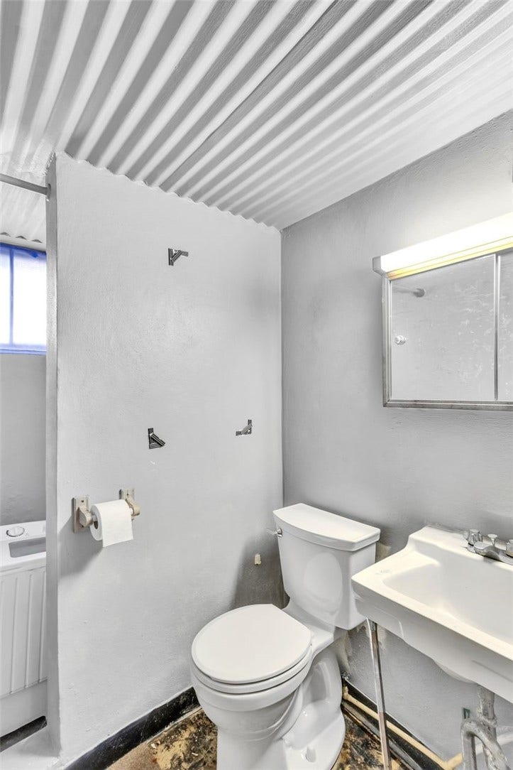 605 Short St, Greensburg, PA 15601