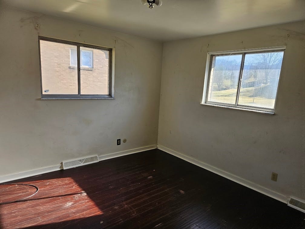 900 Sycamore St, Washington, PA 15301