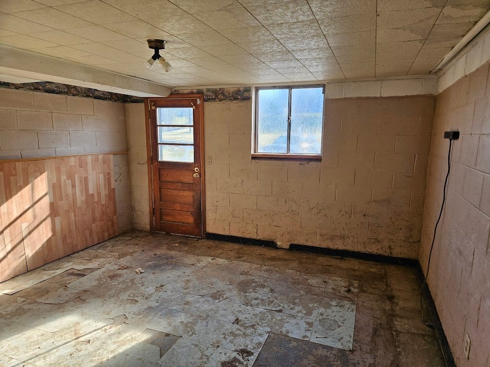 900 Sycamore St, Washington, PA 15301