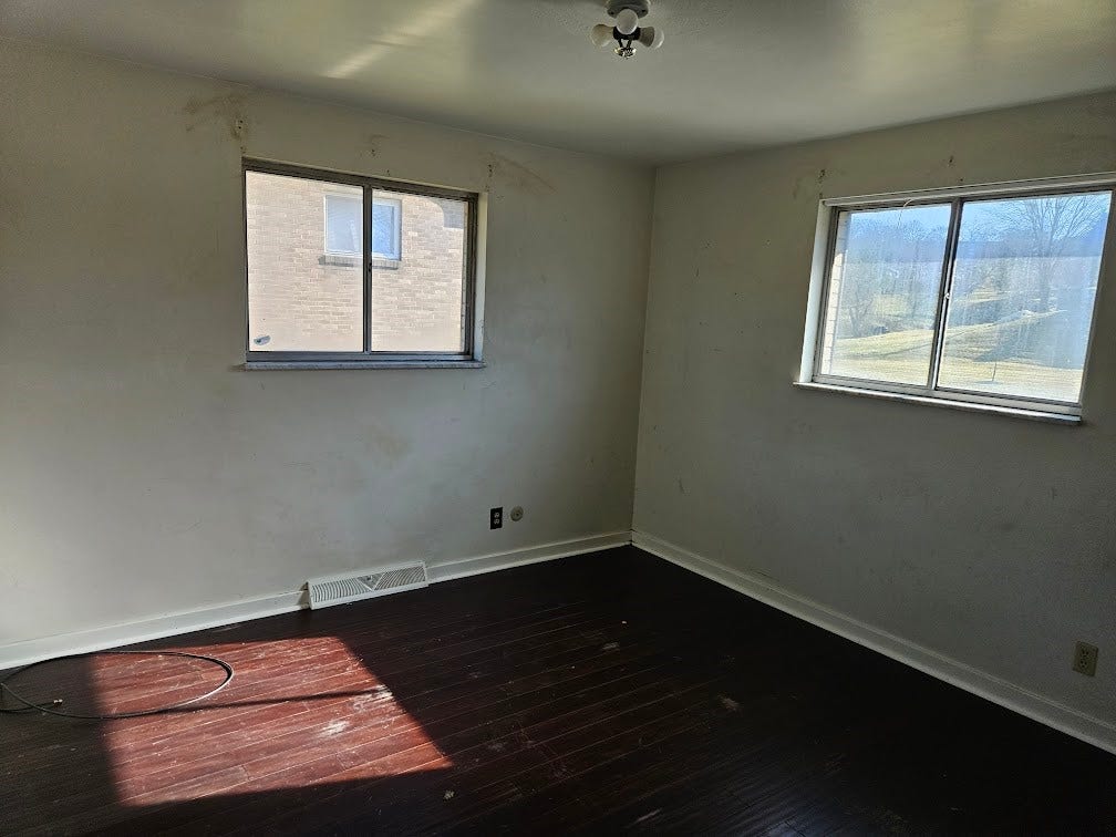 900 Sycamore St, Washington, PA 15301