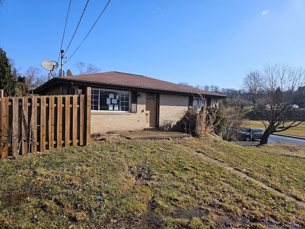 900 Sycamore St, Washington, PA 15301