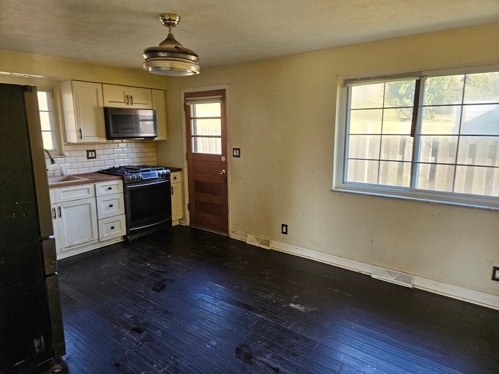 900 Sycamore St, Washington, PA 15301