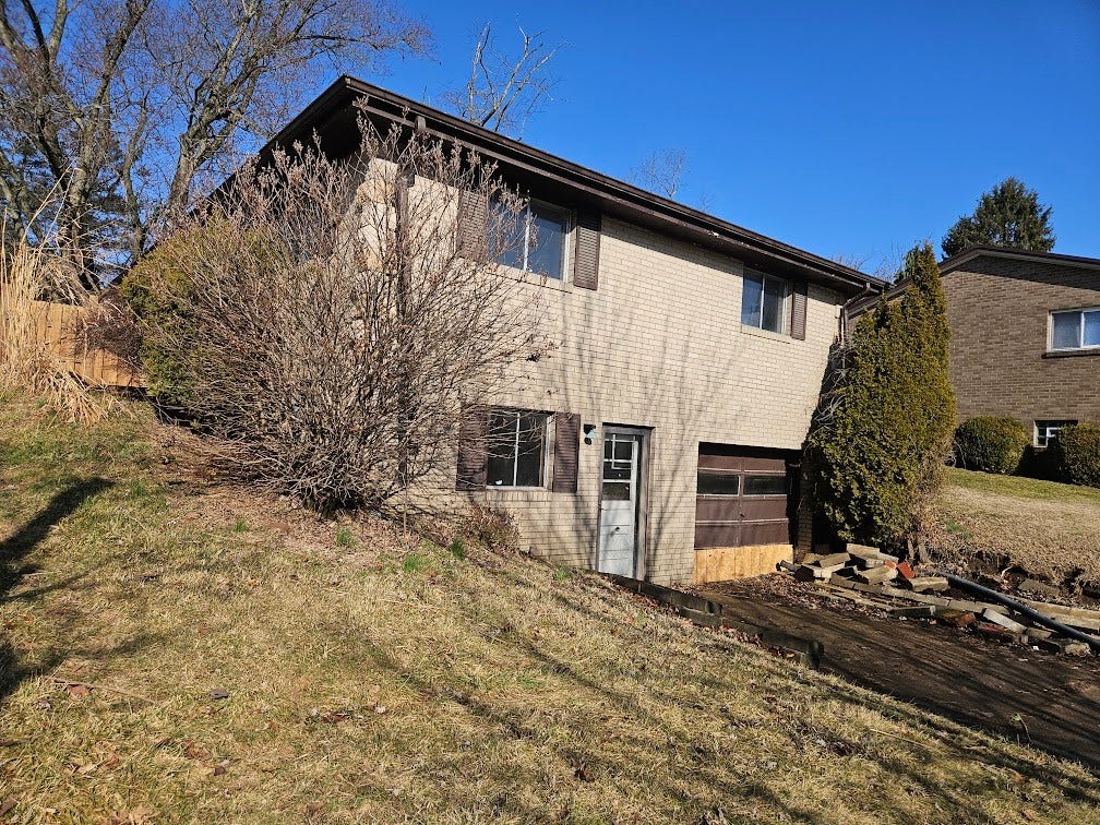 900 Sycamore St, Washington, PA 15301