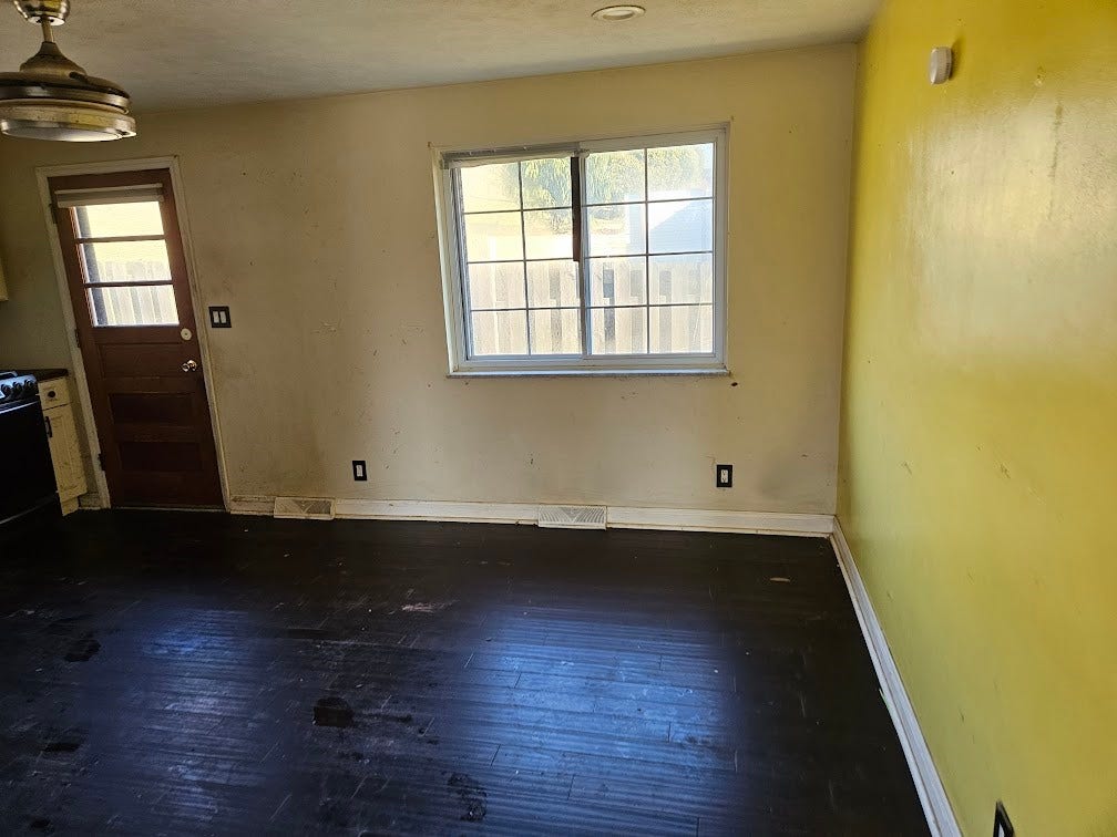 900 Sycamore St, Washington, PA 15301