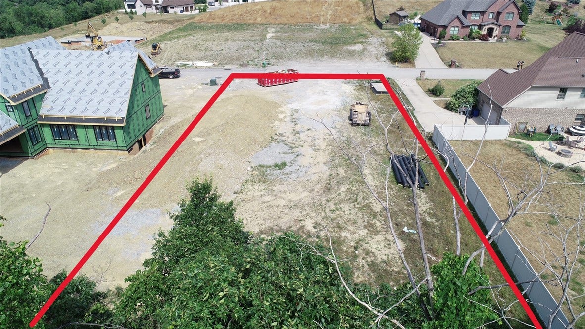 2096 Laurel Ridge Dr, Jefferson Hills, PA 15025