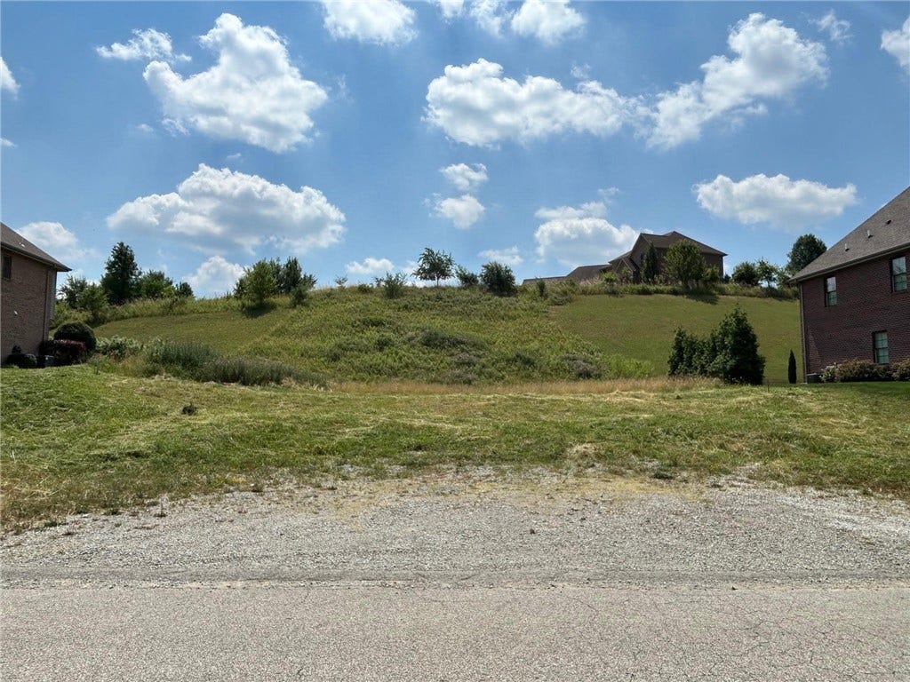 3016 Chestnut Ridge Dr, Jefferson Hills, PA 15025