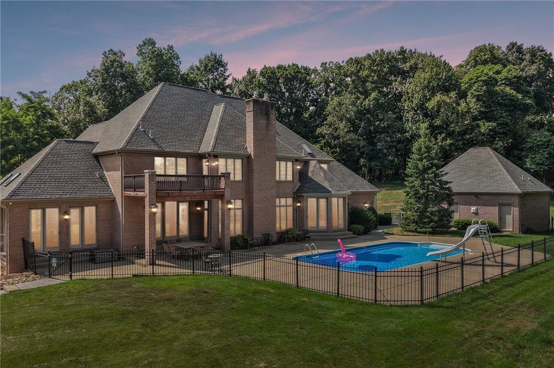 401 Blackstone Ln, Mars, PA 16046
