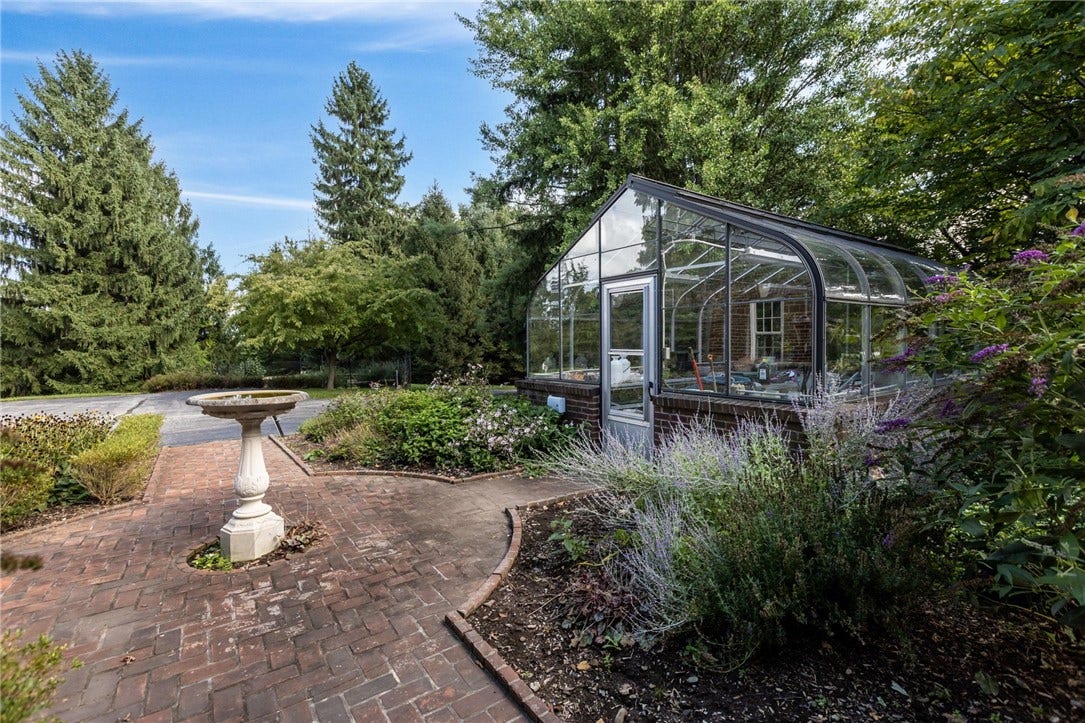 169 Country Club Rd, Sewickley, PA 15143