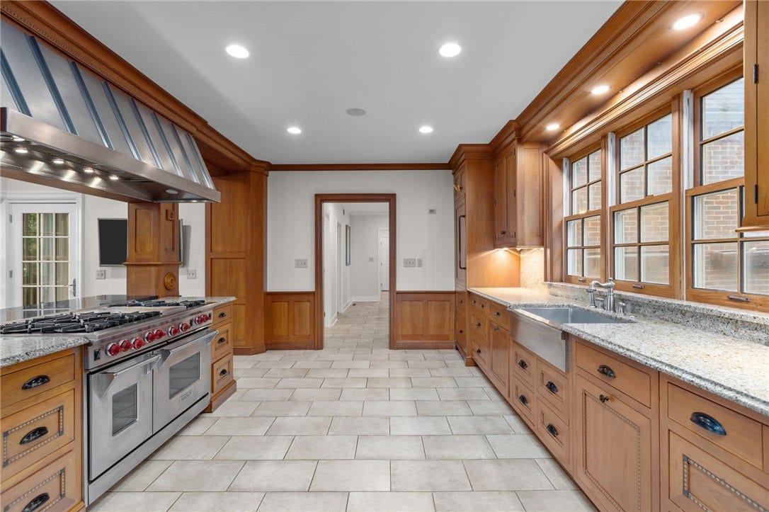169 Country Club Rd, Sewickley, PA 15143