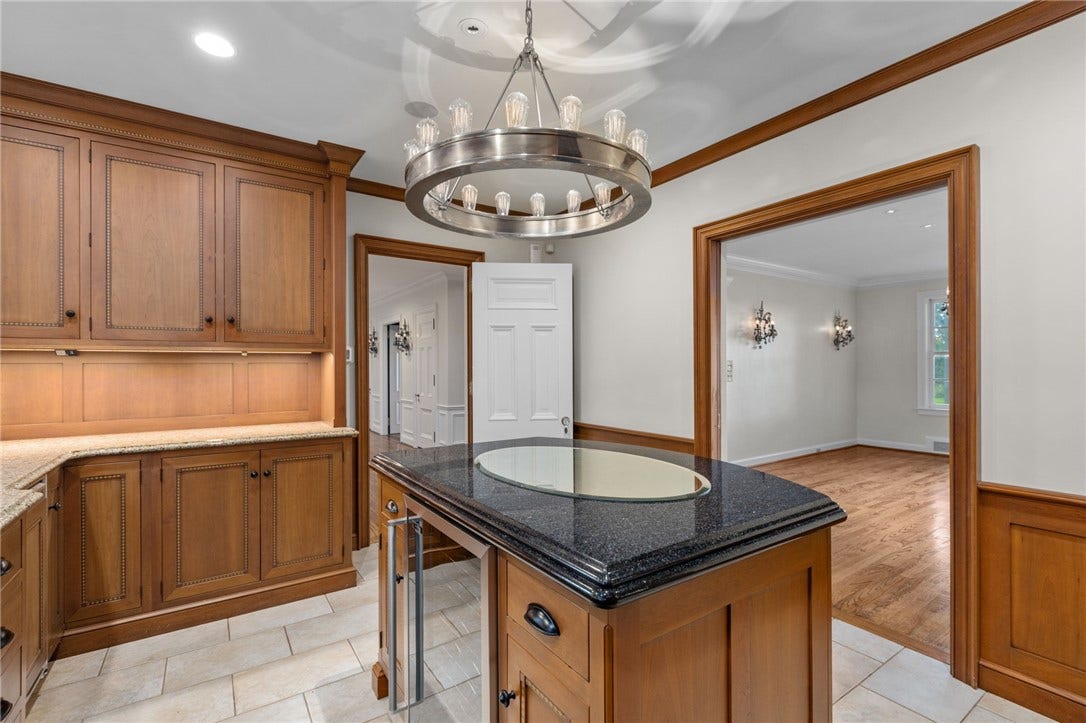 169 Country Club Rd, Sewickley, PA 15143