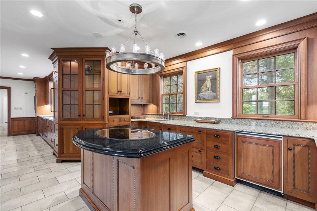 169 Country Club Rd, Sewickley, PA 15143