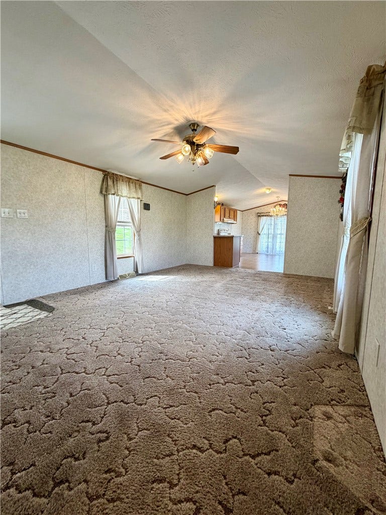 450 Old Scales Rd, Washington, PA 15301