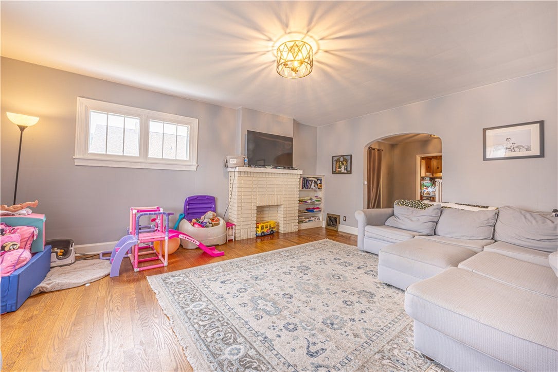 190 Dixon Blvd, Uniontown, PA 15401