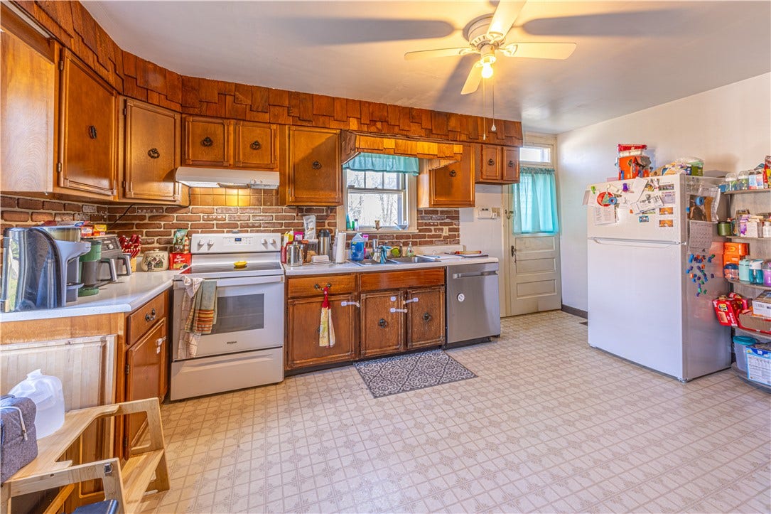 190 Dixon Blvd, Uniontown, PA 15401