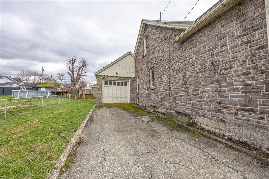 202 E Georgia Ave, Connellsville, PA 15425