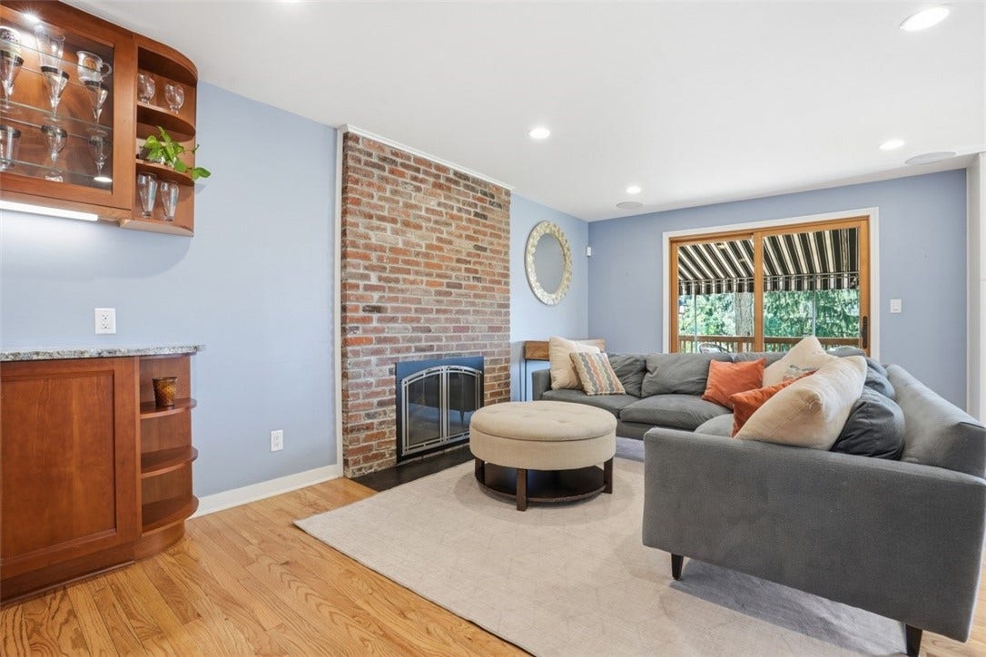 209 Grandview Drive S, Pittsburgh, PA 15215