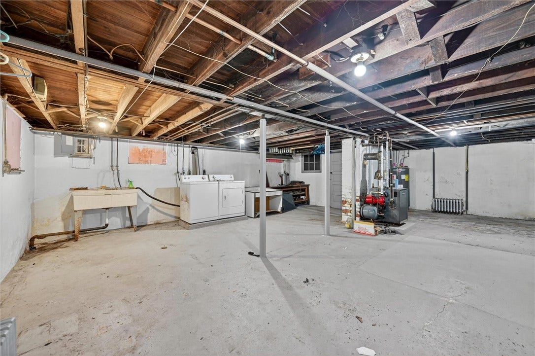 1824 Jefferson Ave, Washington, PA 15301
