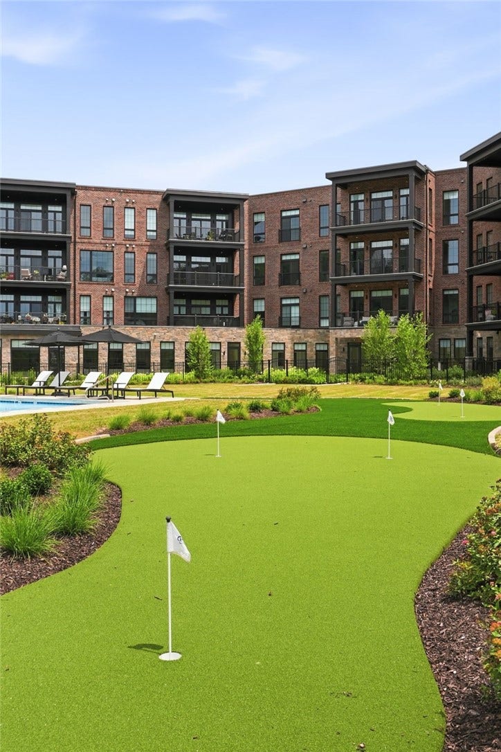 1 1st Street, #413, Oakmont, PA 15139