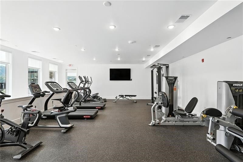 1 1st Street, #413, Oakmont, PA 15139