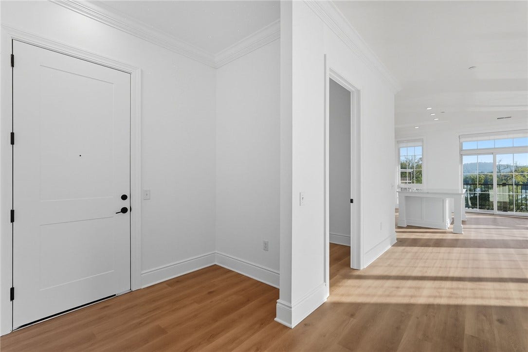 1 1st Street, #413, Oakmont, PA 15139