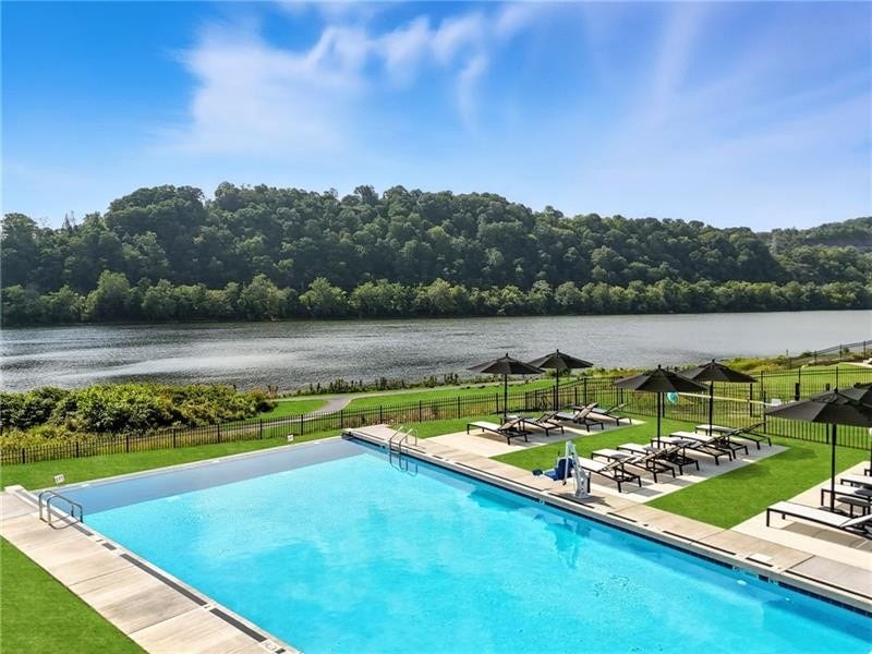 1 1st Street, #413, Oakmont, PA 15139