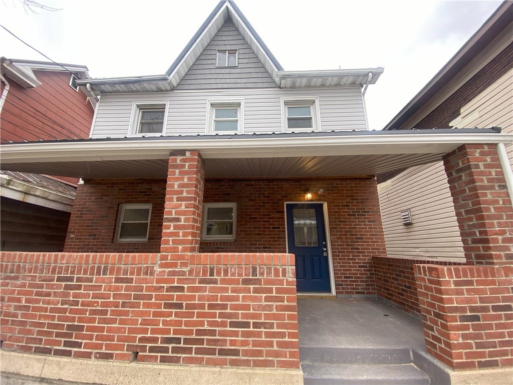 407 N Pittsburgh St, Connellsville, PA 15425