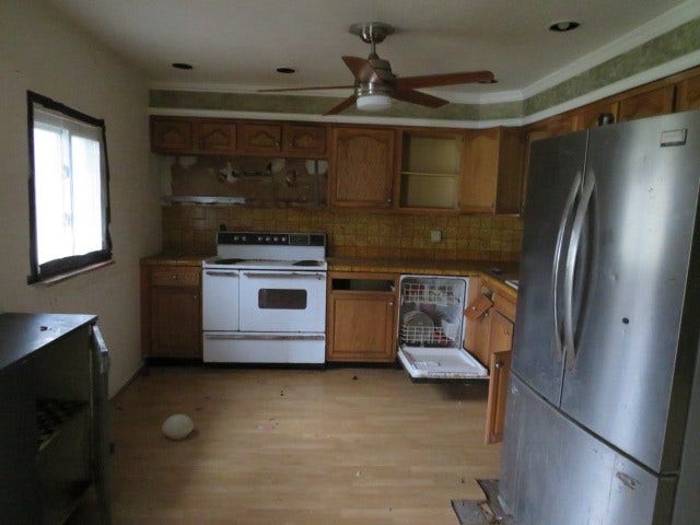 2888 Cherry St, Bethel Park, PA 15102