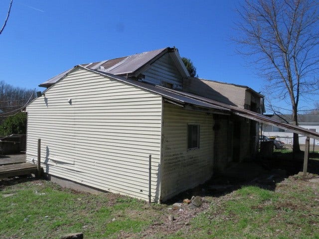2888 Cherry St, Bethel Park, PA 15102