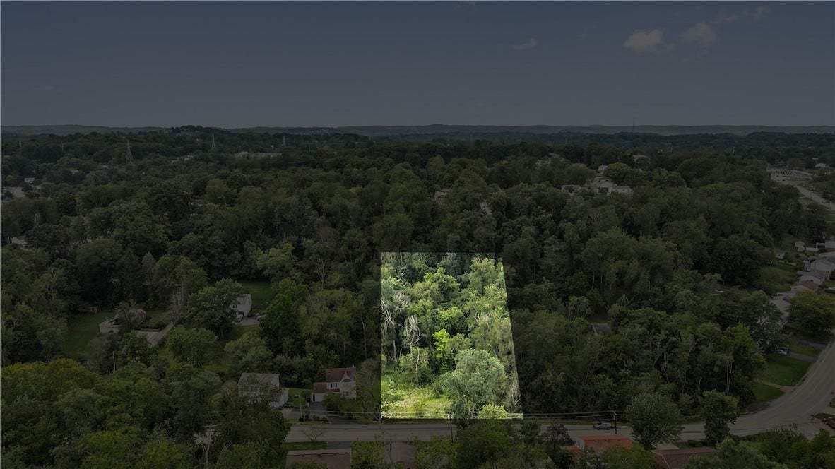With approximately 80+ feet of frontage, you can build a pretty big house...
