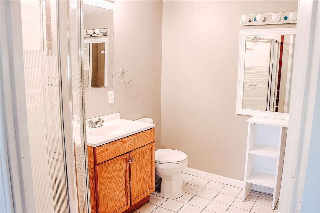 1378 Robbins Station Rd, Irwin, PA 15642