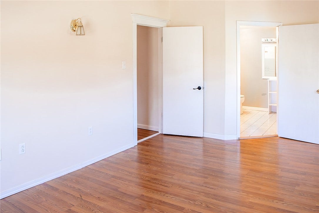 1378 Robbins Station Rd, Irwin, PA 15642