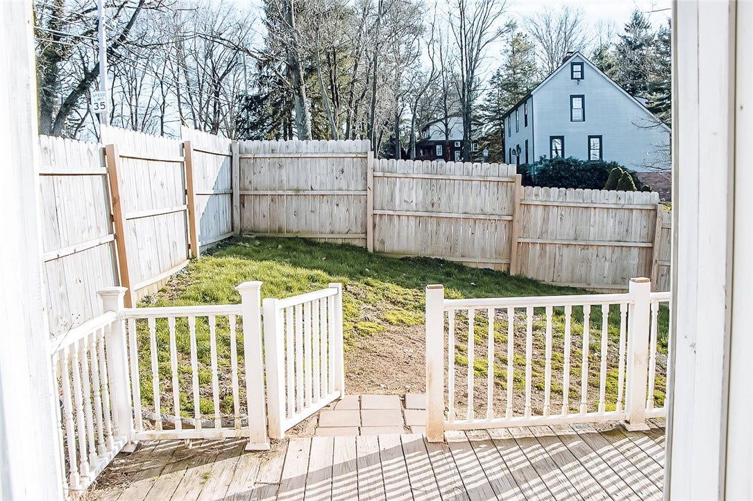1378 Robbins Station Rd, Irwin, PA 15642