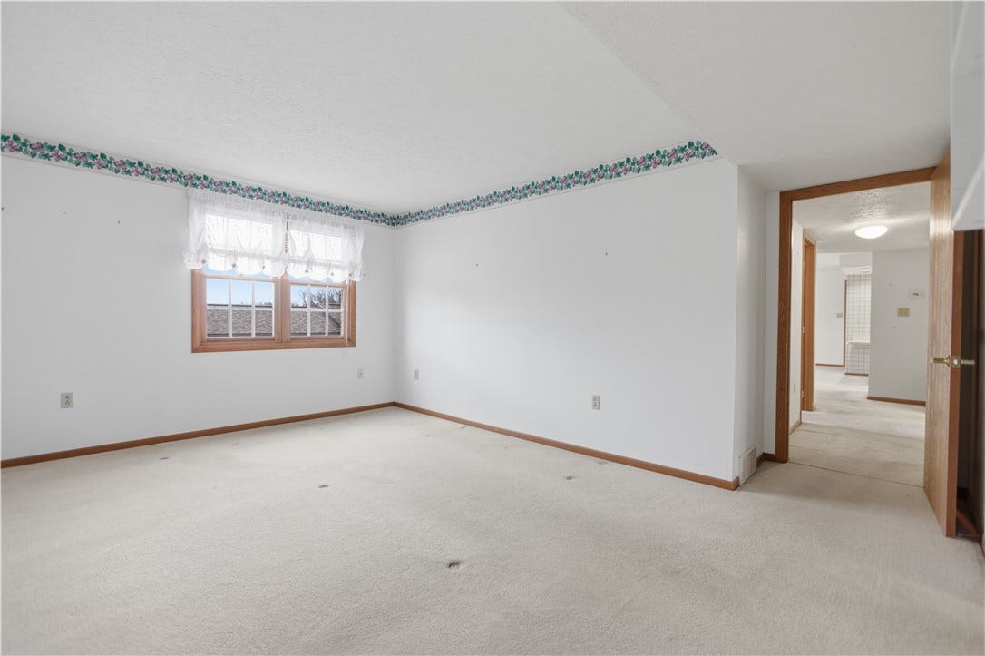 503 Clubhouse Dr, Washington, PA 15301