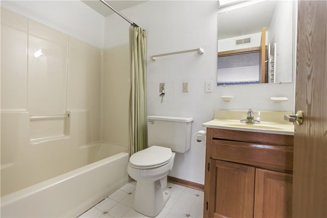 503 Clubhouse Dr, Washington, PA 15301