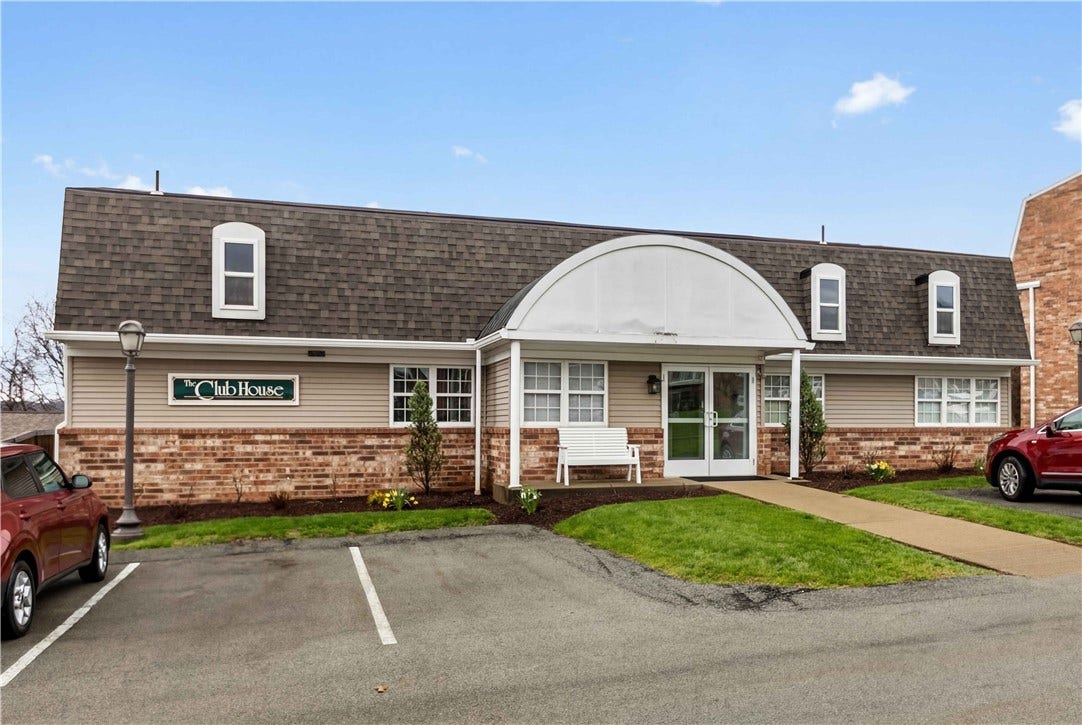 503 Clubhouse Dr, Washington, PA 15301