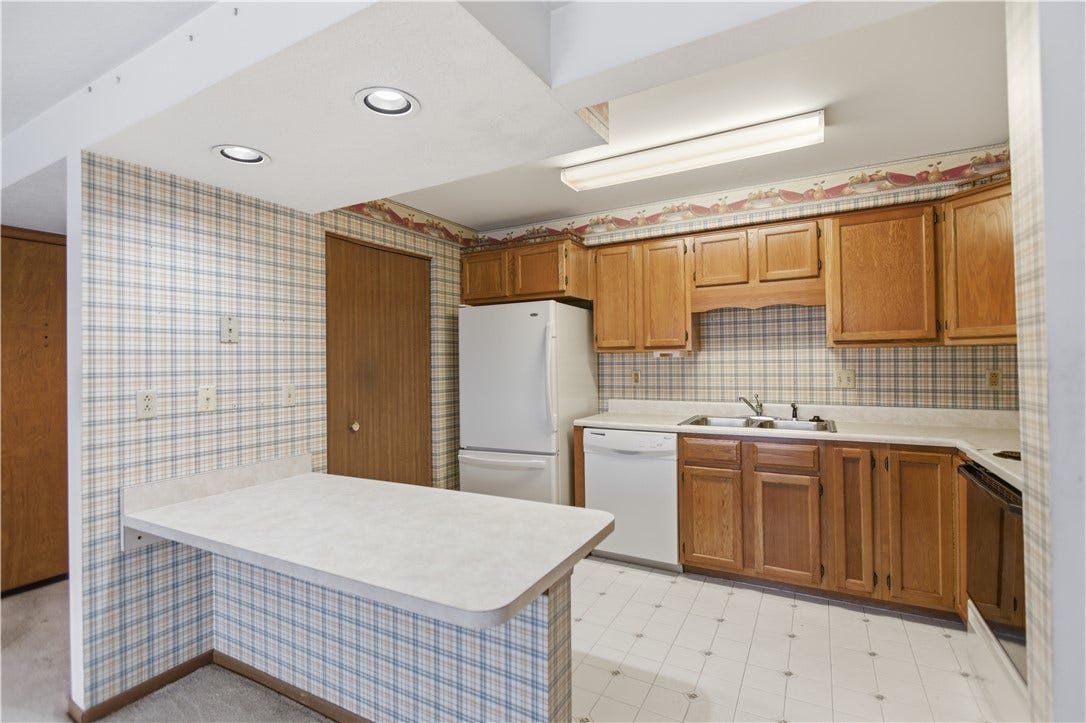 503 Clubhouse Dr, Washington, PA 15301