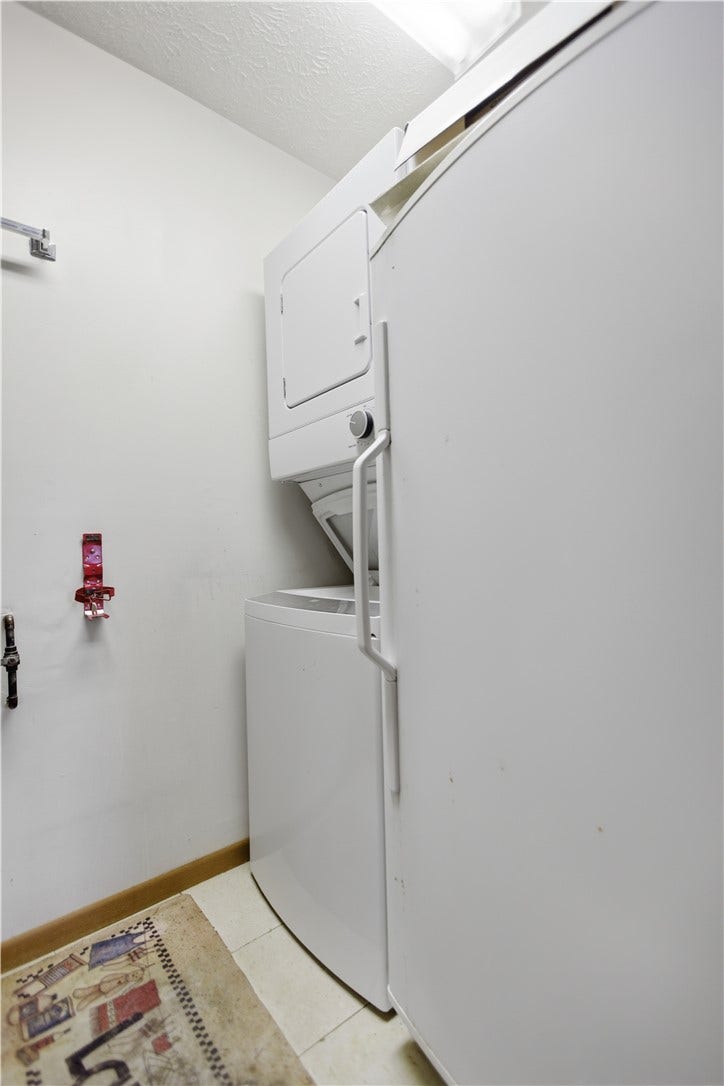 503 Clubhouse Dr, Washington, PA 15301