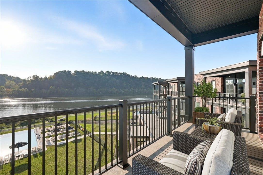 1 1st Street, #407, Oakmont, PA 15139