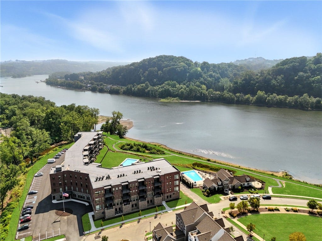 1 1st Street, #407, Oakmont, PA 15139