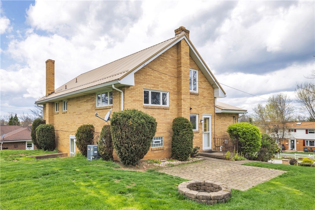 105 Northumberland Dr., Irwin, PA 15642