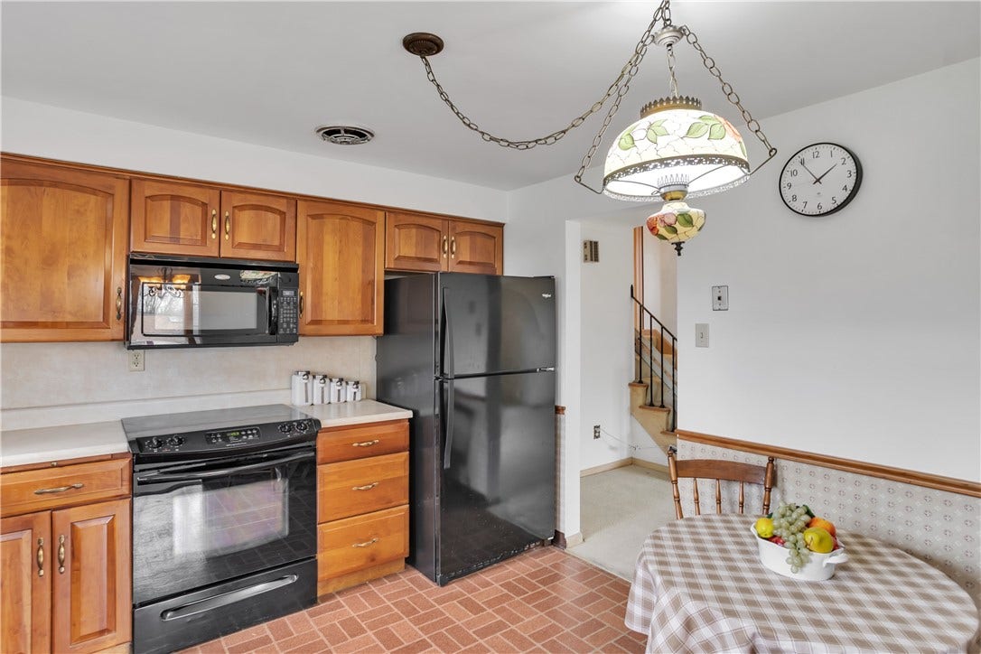 105 Northumberland Dr., Irwin, PA 15642