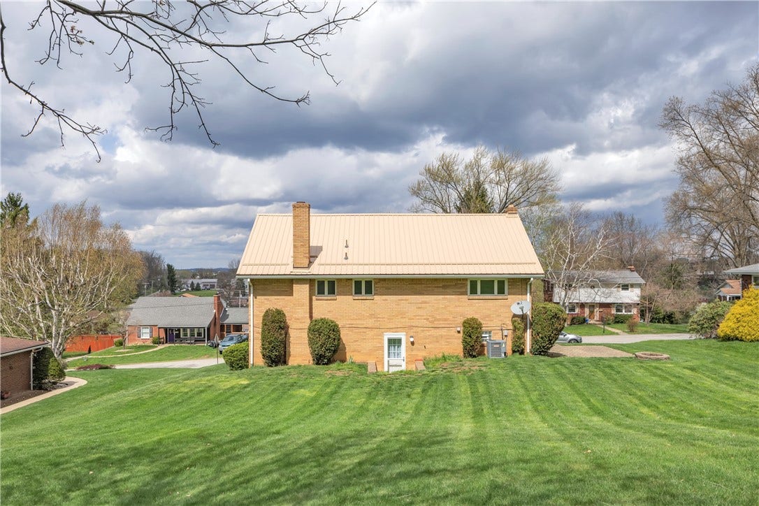 105 Northumberland Dr., Irwin, PA 15642