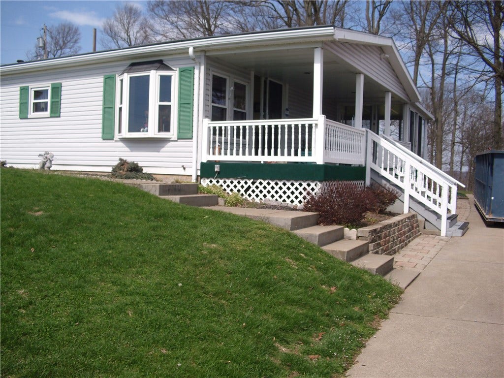340 Deerfield, Washington, PA 15301