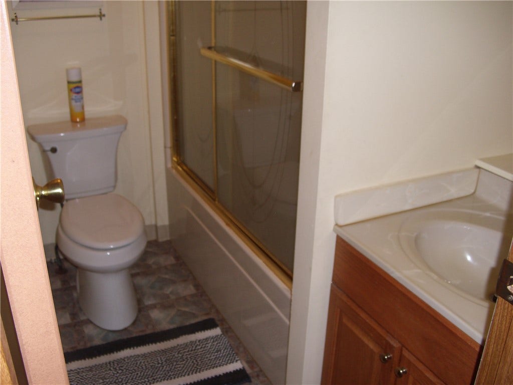 340 Deerfield, Washington, PA 15301