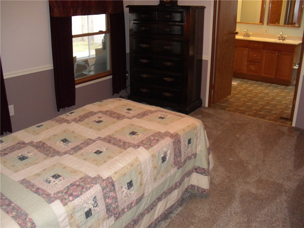340 Deerfield, Washington, PA 15301