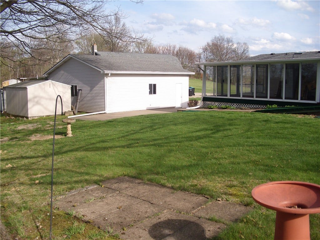 340 Deerfield, Washington, PA 15301